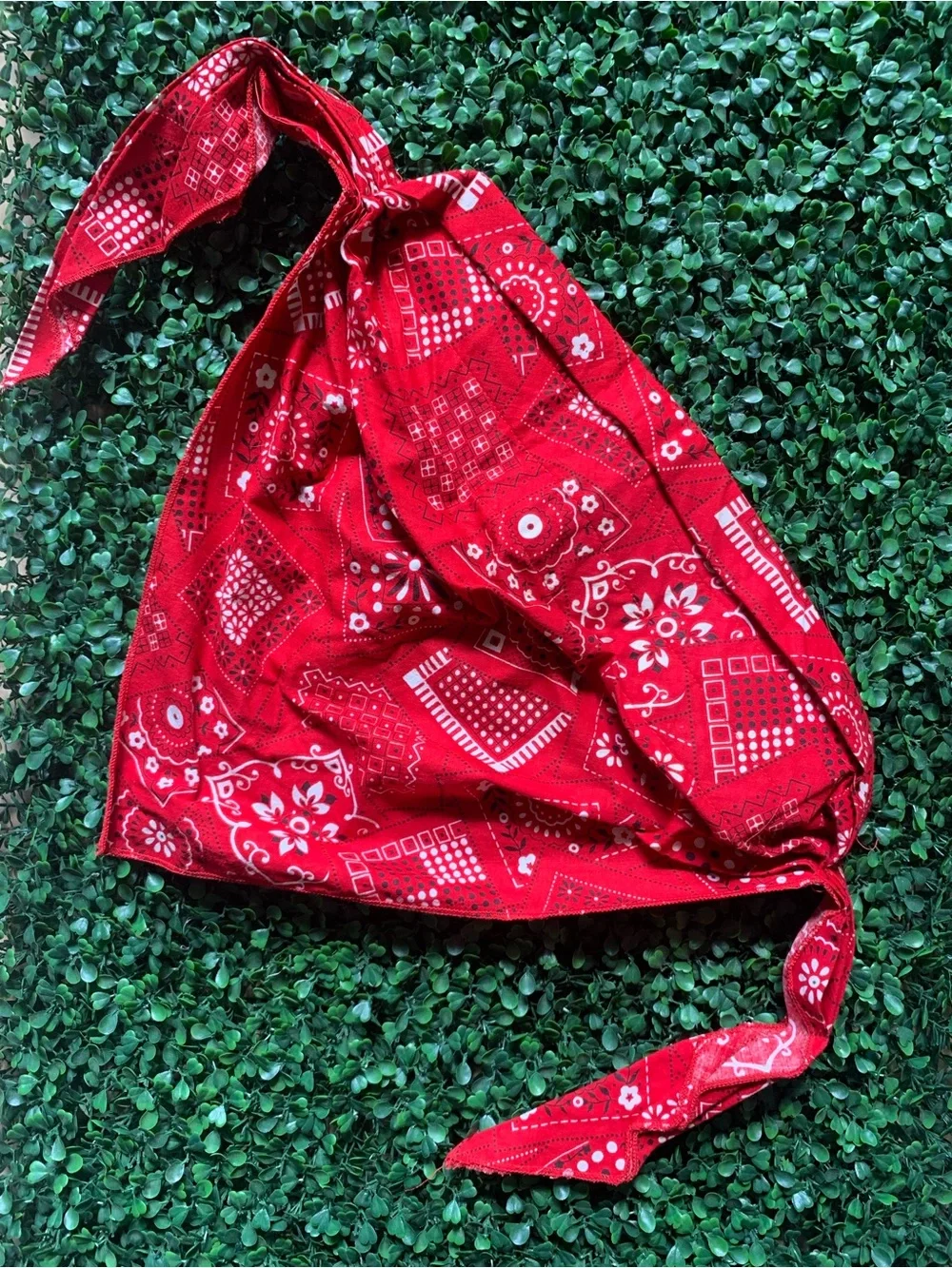 Vintage 70s Dorfman Pacific Co red bandana headkerchief headscarf